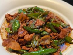 -阿瓦山寨·湘菜现炒·剁椒鱼头王(咸阳总店)