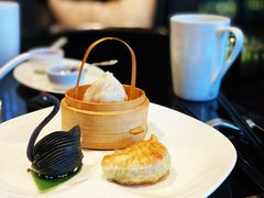 松仁烧鹅酥-北京四季酒店·采逸轩