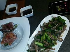 -马路边上·小海鲜烧烤(八一路店)