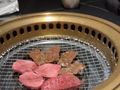 -山川小町·极番烧肉(新地假日广场店)