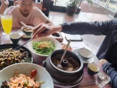 -老滇山寨•云南特色菜•地方菜•民族风情歌舞表演(金碧店)