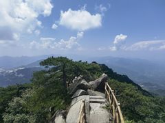 -罗田薄刀峰风景区