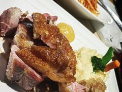 -LENBACH兰巴赫西餐啤酒坊(大连东港店)