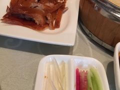 -湖庭壹品鸭王·传统北京烤鸭·别墅私房菜·庭院宵夜(江宁店)