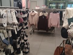 -H&M(鹏欣水游城店)
