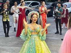 -金东尼人妖秀