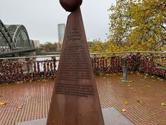 -科隆霍亨索伦桥爱情锁