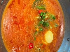 -野山舂·贵州现舂酸汤火锅(鸿通城店)