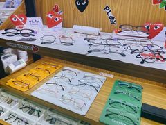 -美空眼镜·星趣控·新乐学·控优点合作店(周浦万达店)