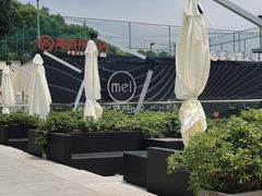 -UNI UNI(环亚凯瑟琳店)