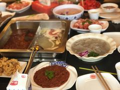 -百年川椒重庆老火锅(光谷店)