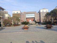 -上海师范大学附属中学(三林校区)