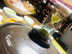 -洪氏嗨捞·广东猪肚鸡·椰子鸡火锅(西咸万象城店)