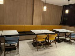 -汉庭优佳(上海娄山关路地铁站店)