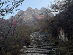 -鸡鸣山旅游景区