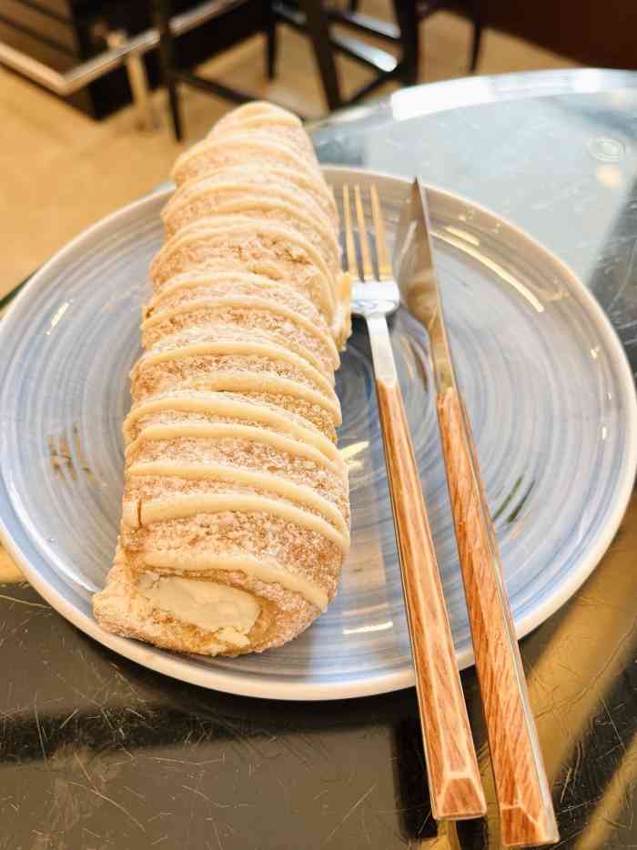 spot 美食店(中国大饭店店)-"00 据说这里卖的是帝都最好吃的奶油卷