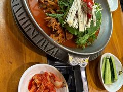 -喇喇排骨火锅·传统韩式脊骨汤(望京西园总店)