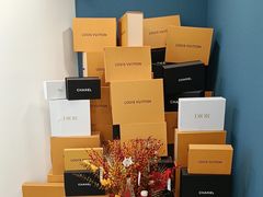 -聚云奢二手奢侈品黄金手表包包回收·中古店(中福城店)