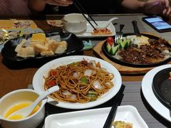 -戈尔登酒店·满堂彩咖啡厅