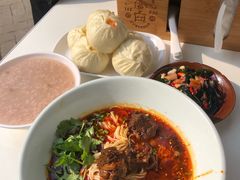 -李与白包子铺(桐梓林店)
