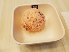 草莓冰淇淋-满记甜品(优客百盛店)