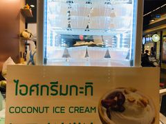 -Pier 21 (Terminal 21 Asok)