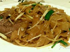 干炒牛河-广东胜利宾馆西关粤中餐厅