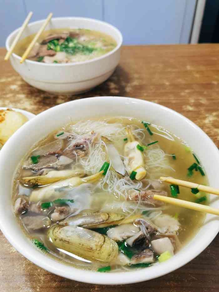 依土捞化(庆城路店)-"好吃到爆啊~捞化有两种,粗的和细的,粗的.