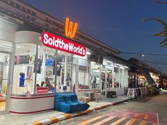 -席娜卡琳火车铁道夜市