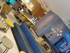 -星巴克臻选(盐城金鹰聚龙湖店)