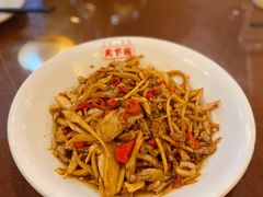 鱿鱼炒肉丝-天下客饭店(中山路店)