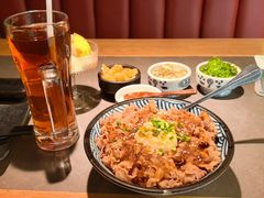 谷饲牛寿喜烧肉饭-沼津港精致料理·寿喜烧·烧鸟(龙湖南桥天街日料榜单店)