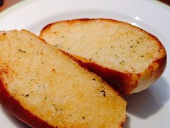 蒜香牛加面包-萨莉亚意式餐厅(南京环亚凯瑟琳广场店)