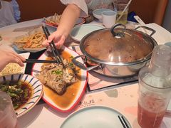 -黄记煌三汁焖锅(新佳丽江汉路店)