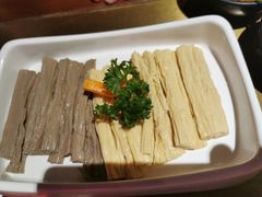 手工特色腐竹双拼-左庭右院鲜牛肉火锅(新梅广场店)