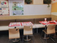 大堂-华莱士·全鸡汉堡(五爱道店)