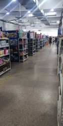 -逝水玩具折扣店