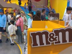 -m豆巧克力世界(上海世茂广场店)