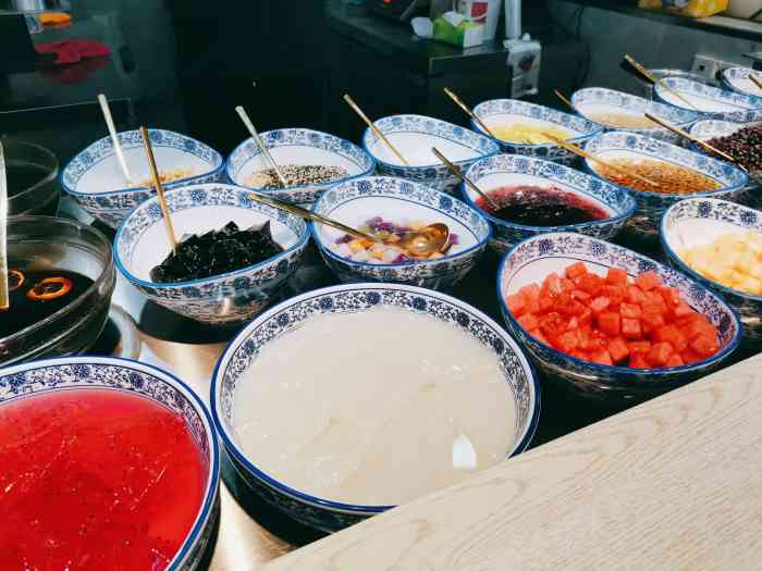 冯黎黎米凉虾-"必须夸一哈勒家凉虾,说是和万象城一家的,.