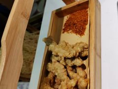 -洪氏嗨捞·广东猪肚鸡·椰子鸡火锅(西咸万象城店)