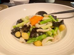 如意银杏炒芦笋-万丽轩·粤菜(王府井金茂万丽酒店)