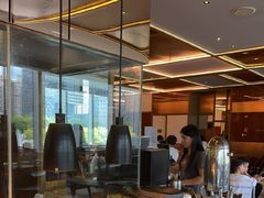 -大中华希尔顿酒店-念自助餐·嗨啤·小龙虾