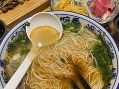-嘻小北·兰州清汤牛肉面(太平洋森活天地店)