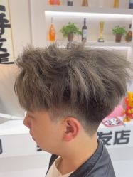 -尤司男士国潮理发馆