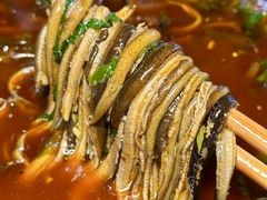 -大众跷脚牛肉馆·非遗传承单位(峨眉山店)