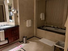 -广州富力丽思卡尔顿酒店