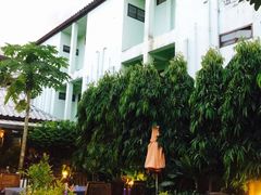 -Dash Teak House