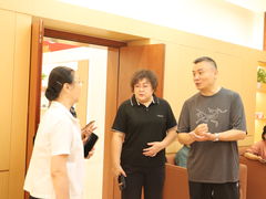 -上海和平眼科医院