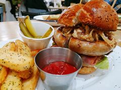 -HELLO 27 意面·沙拉·帕尼尼