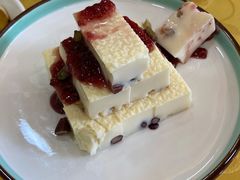 树莓酱奶豆腐-新疆巴州金丝特餐厅(大钟寺店)